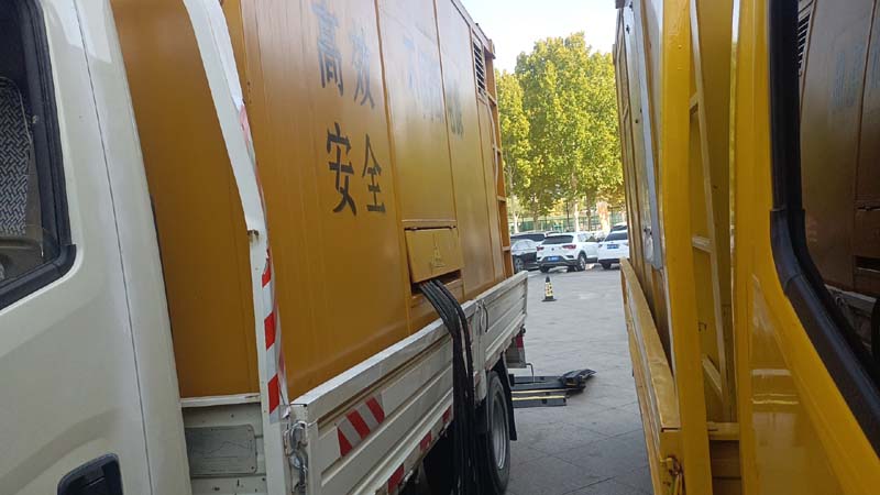 印台如何判断柴油发电机组和UPS电源的切换时间是否符合要求？